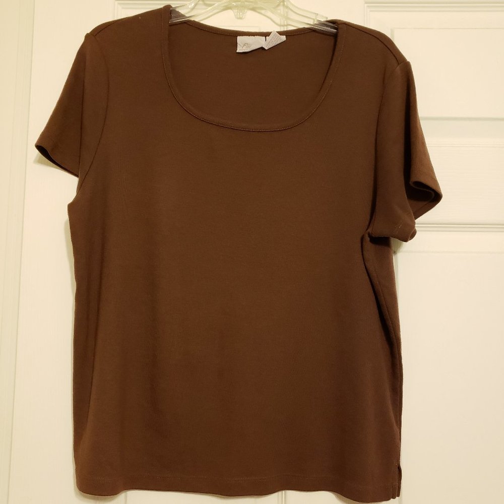 NWOT ** SOFT SIMPLE BROWN SCOOP NECK TOP